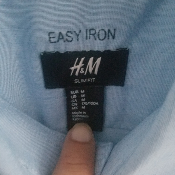 H&M Light Blue Button Up - Picture 2 of 2
